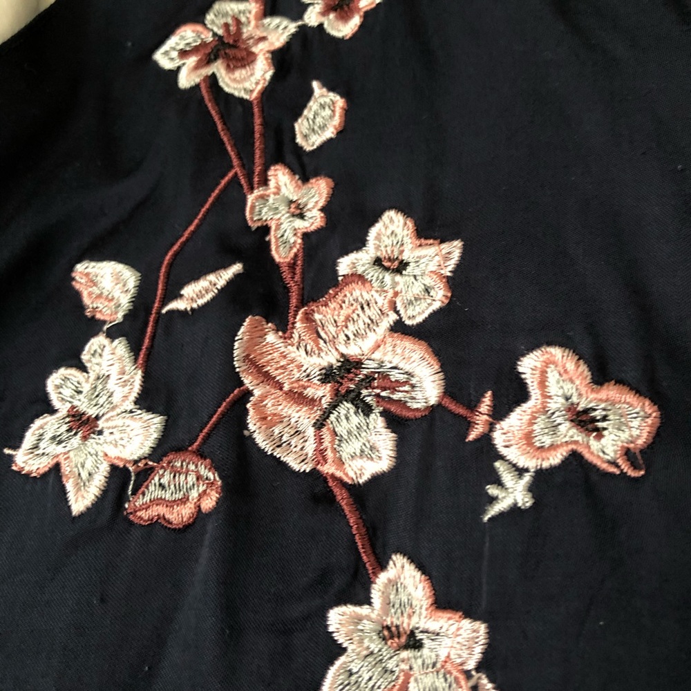 reversible track jacket. Embroidered flowers - Picture 5 of 8